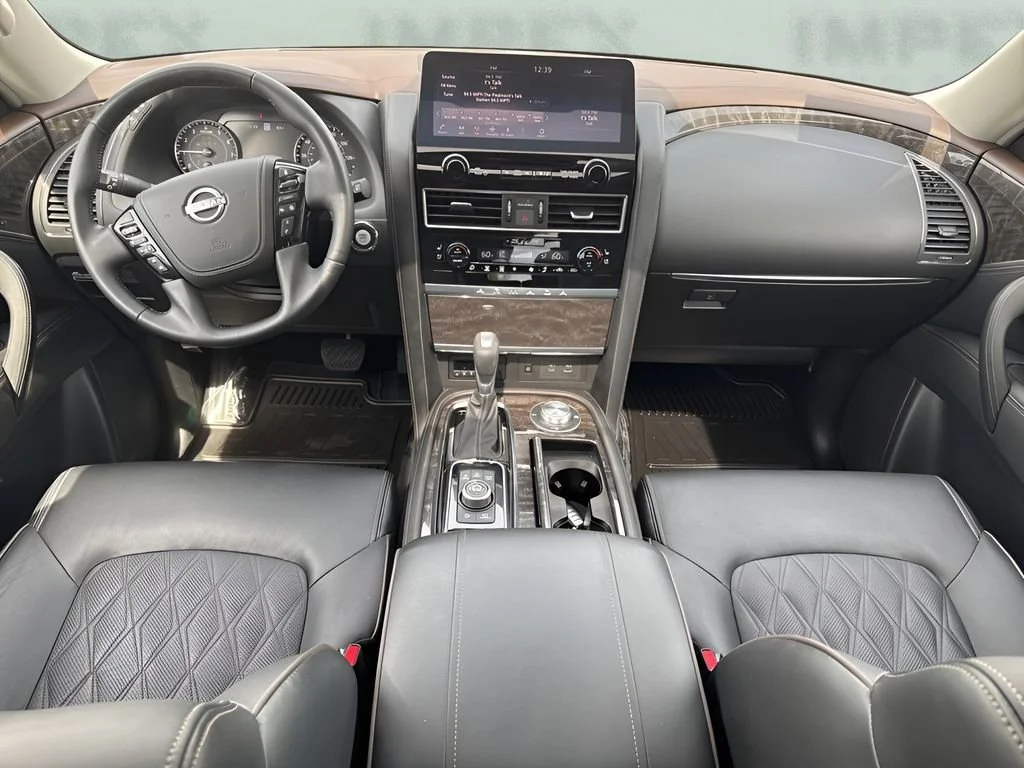Used 2023 Maroon Nissan Platinum image 17