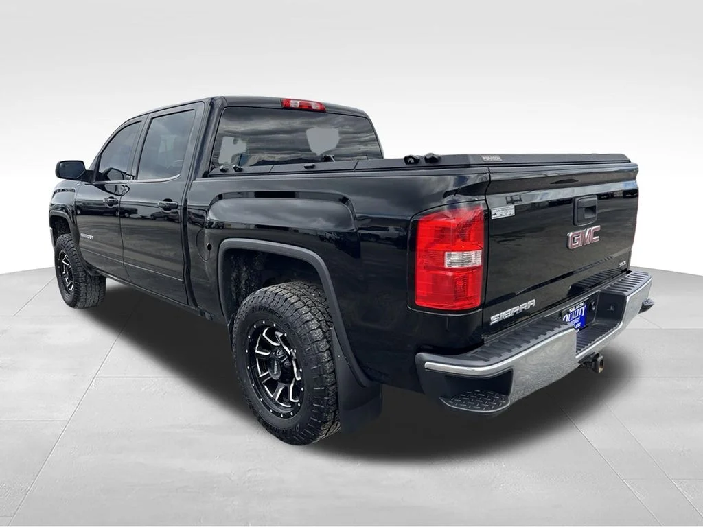 Used 2017 Black GMC SLE image 7