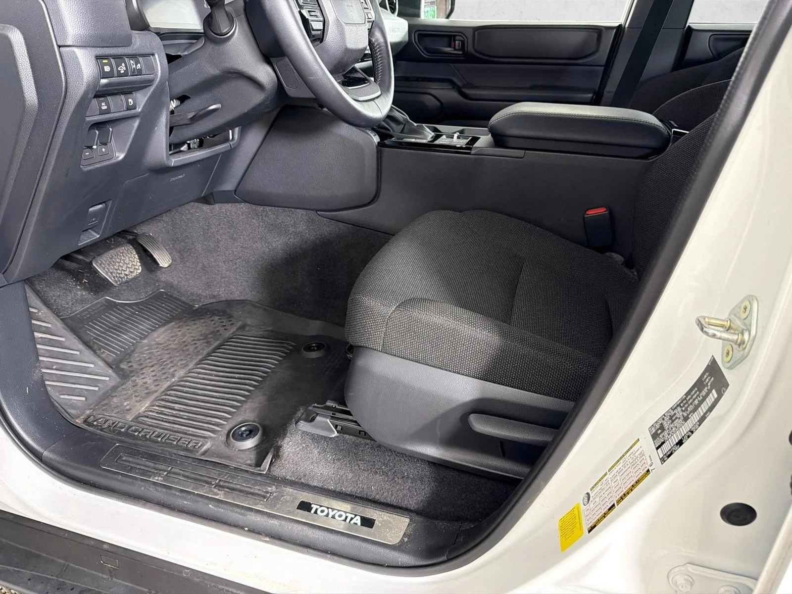 Used 2025 White Toyota 1958 image 9