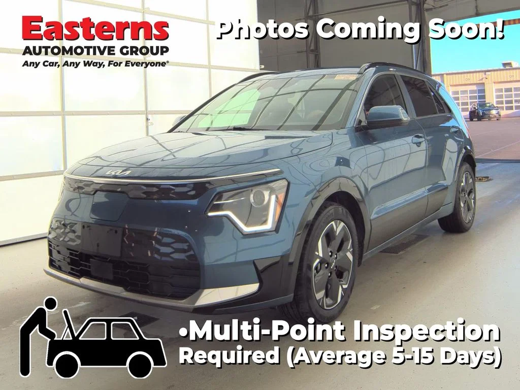 Used 2023 Blue Kia Wind image 1