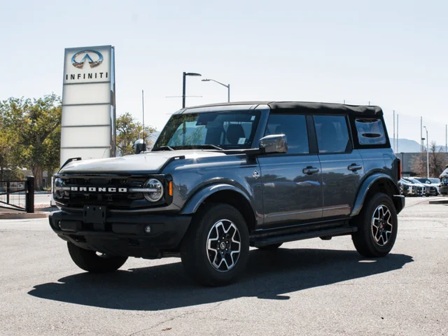 2024 Ford Bronco Outer Banks