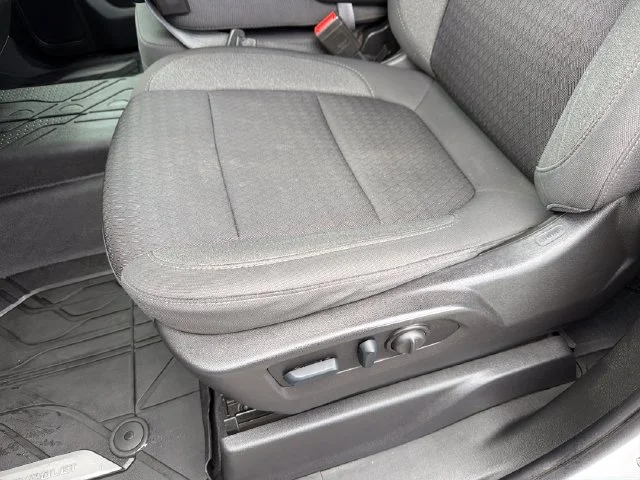 Used 2022 White Chevrolet Custom image 19