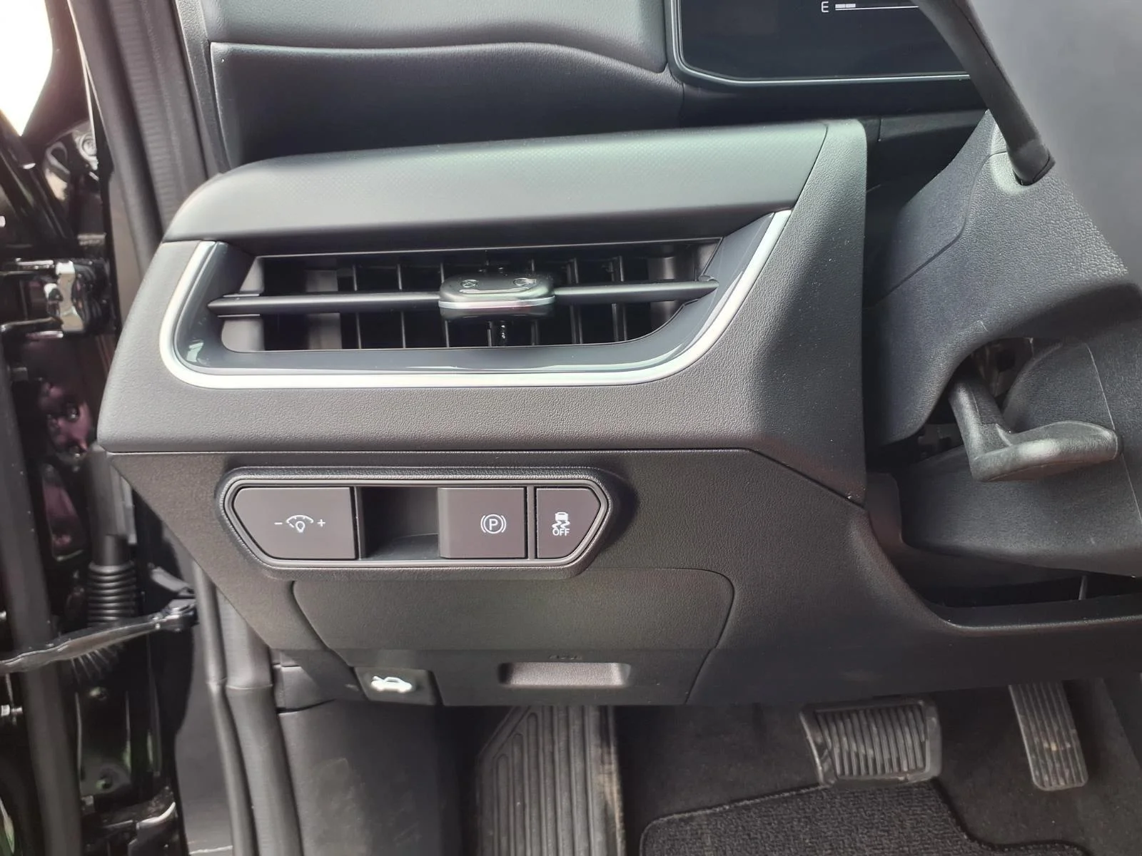 New 2026 Aurora Black Pearl Kia EX image 20