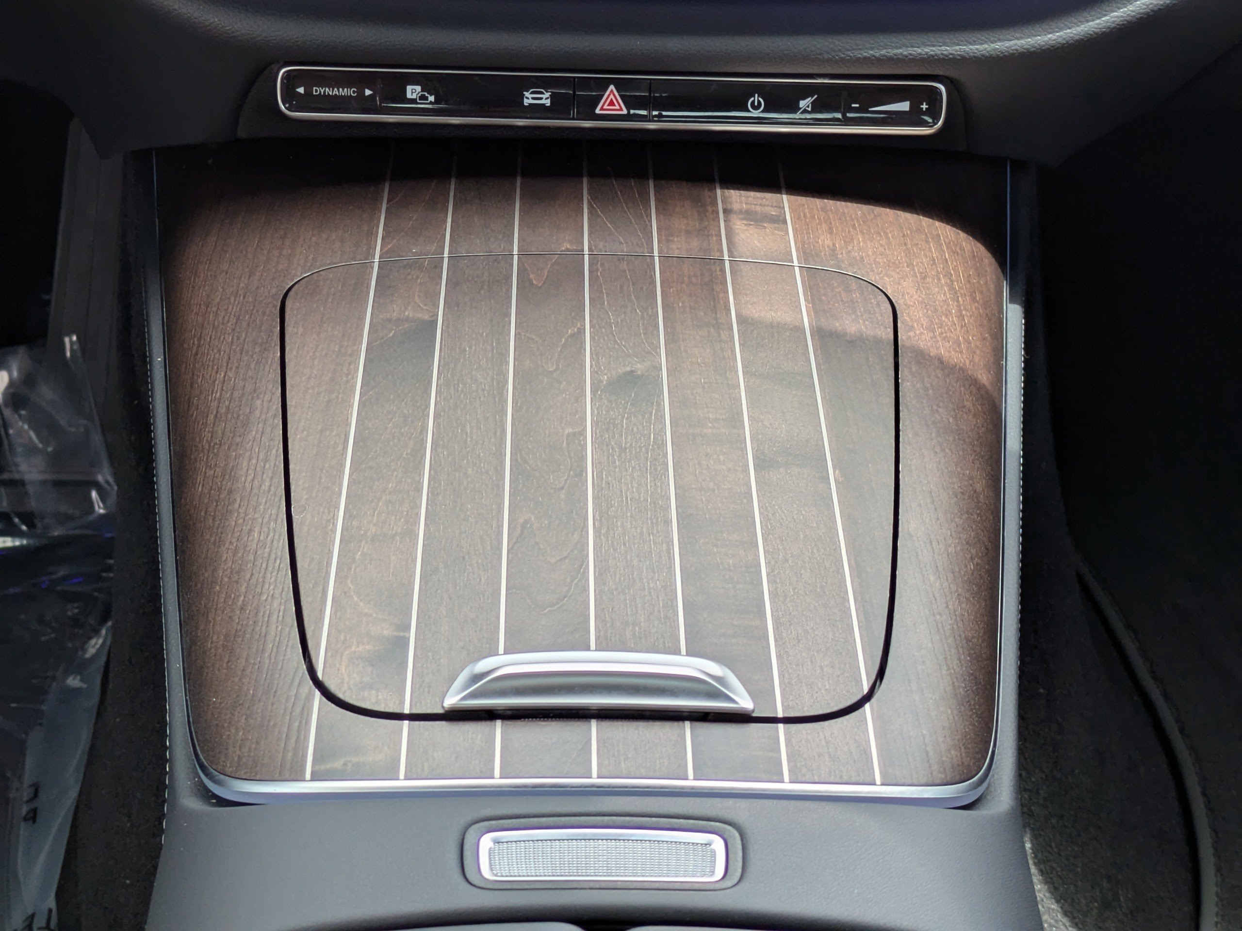 2025 Mercedes-Benz E-Class E450 - Photo 18