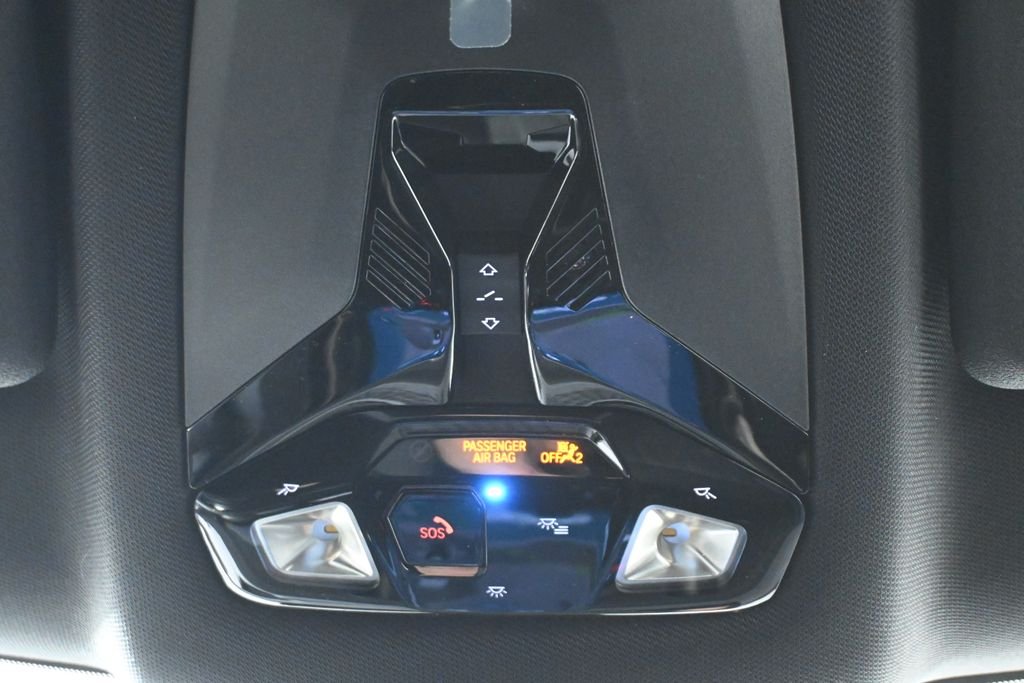 New 2026 White MINI Iconic image 22