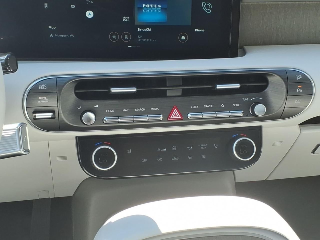 New 2026 Creamy White Pearl Hyundai SEL AWD image 18