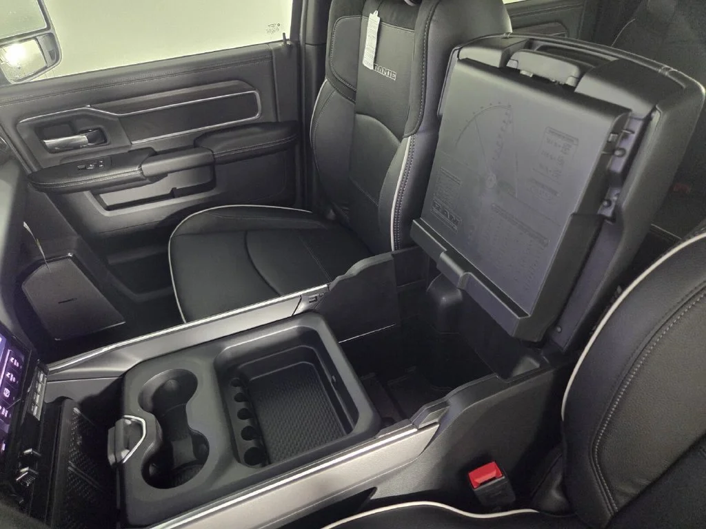 New 2026 Ceramic Gray Clear-Coat Exterior Paint RAM Laramie image 15