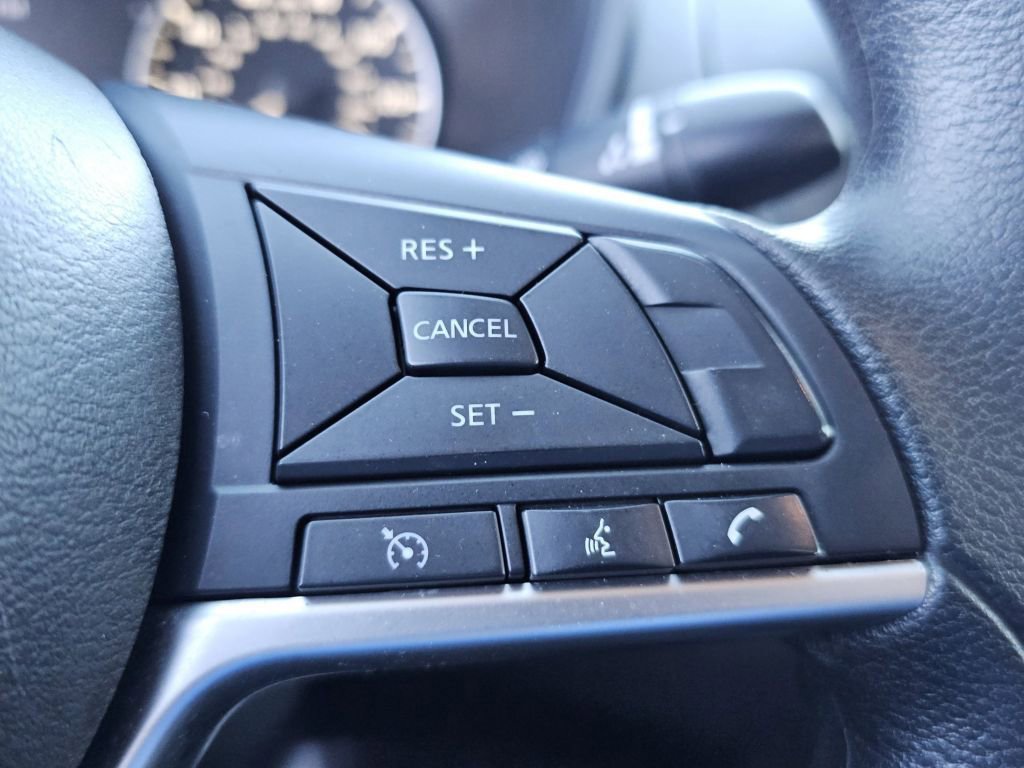 Used 2022 Gun Metallic Nissan 2.5 SV image 9
