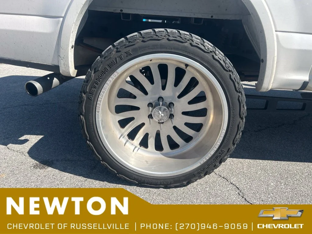 Used 2018 White Platinum Clearcoat Metallic Ford Platinum image 17