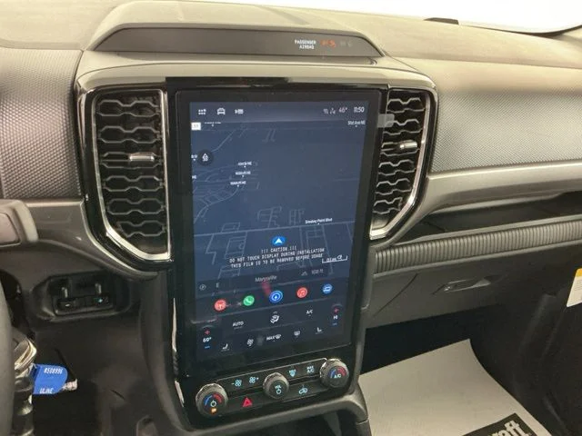New 2025 Oxford White Ford XLT image 19