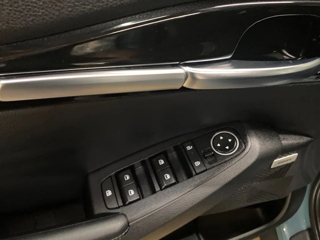 Used 2024 Blue Kia SX image 11