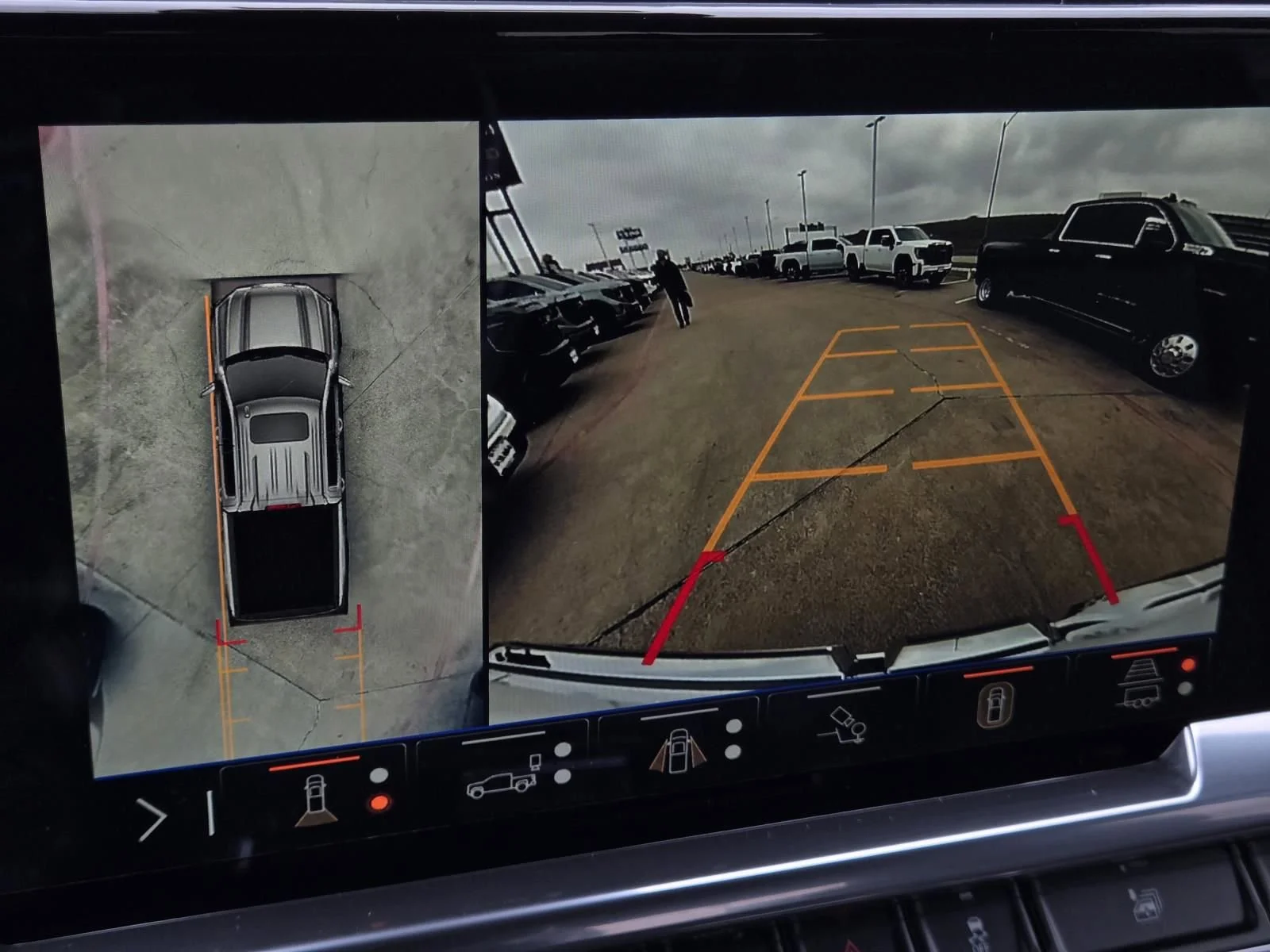 New 2026 Summit White GMC Elevation image 7