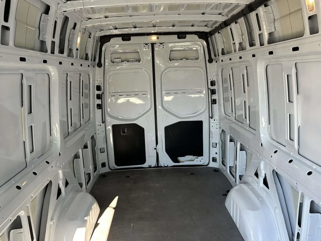 Used 2021 White Mercedes-Benz Cargo 170 WB image 18