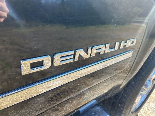 Used 2011 Black GMC Denali image 9