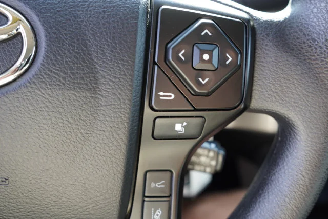 Certified Used 2023 White Toyota SR image 30