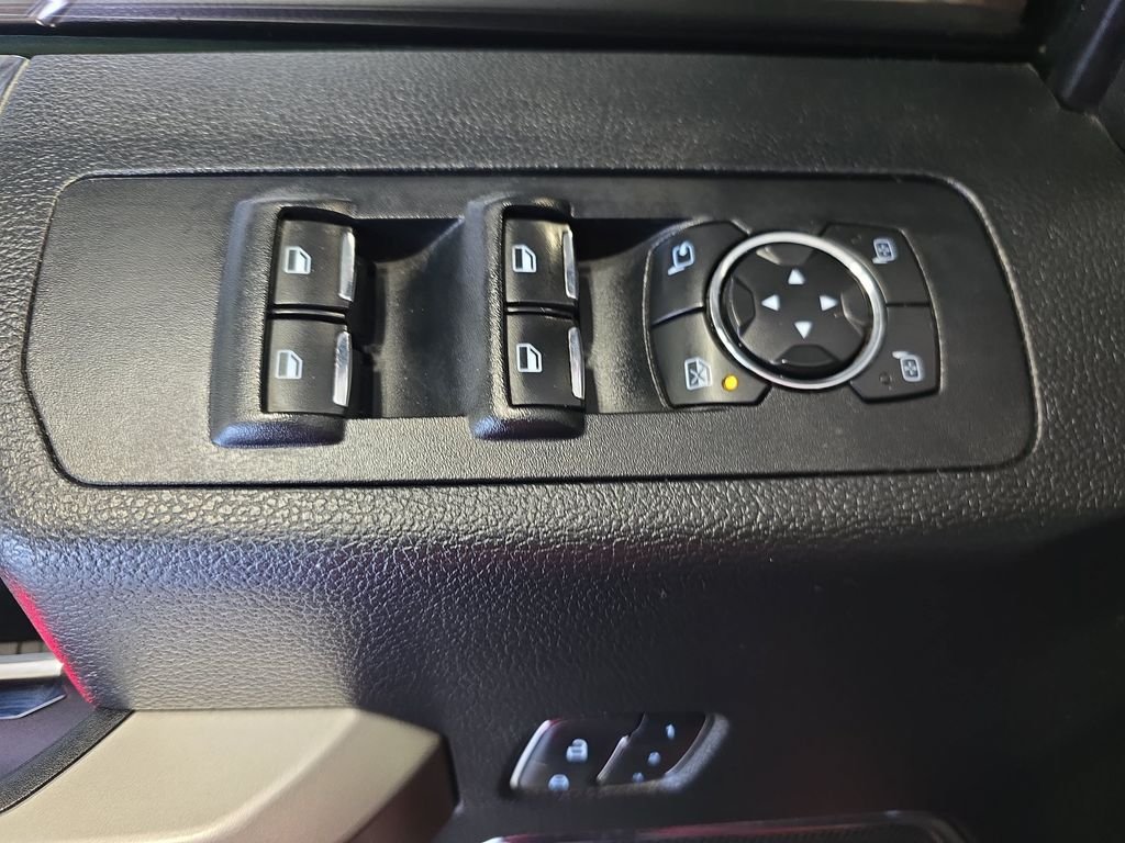 Used 2015 Red Ford Lariat image 30