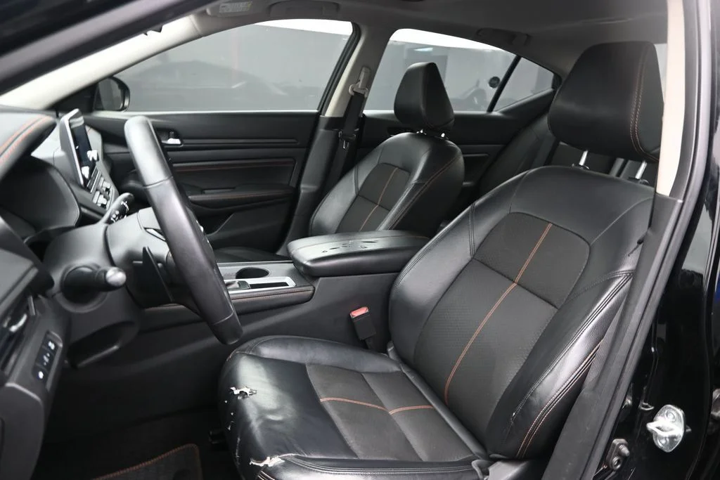 Used 2021 Black Nissan 2.5 SR image 20