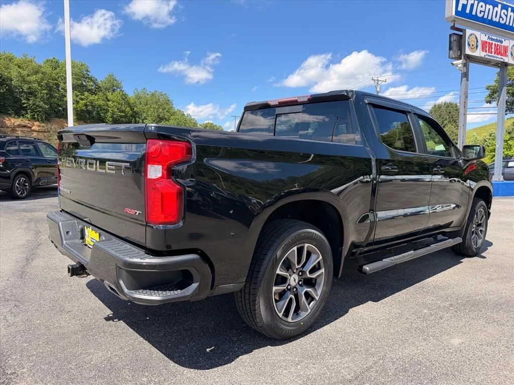 Used 2019 Black Chevrolet RST image 11
