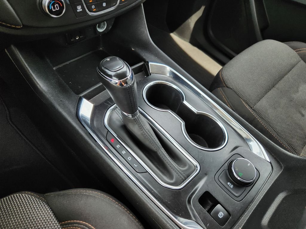 Used 2019 Silver Ice Metallic Chevrolet LT Cloth image 19