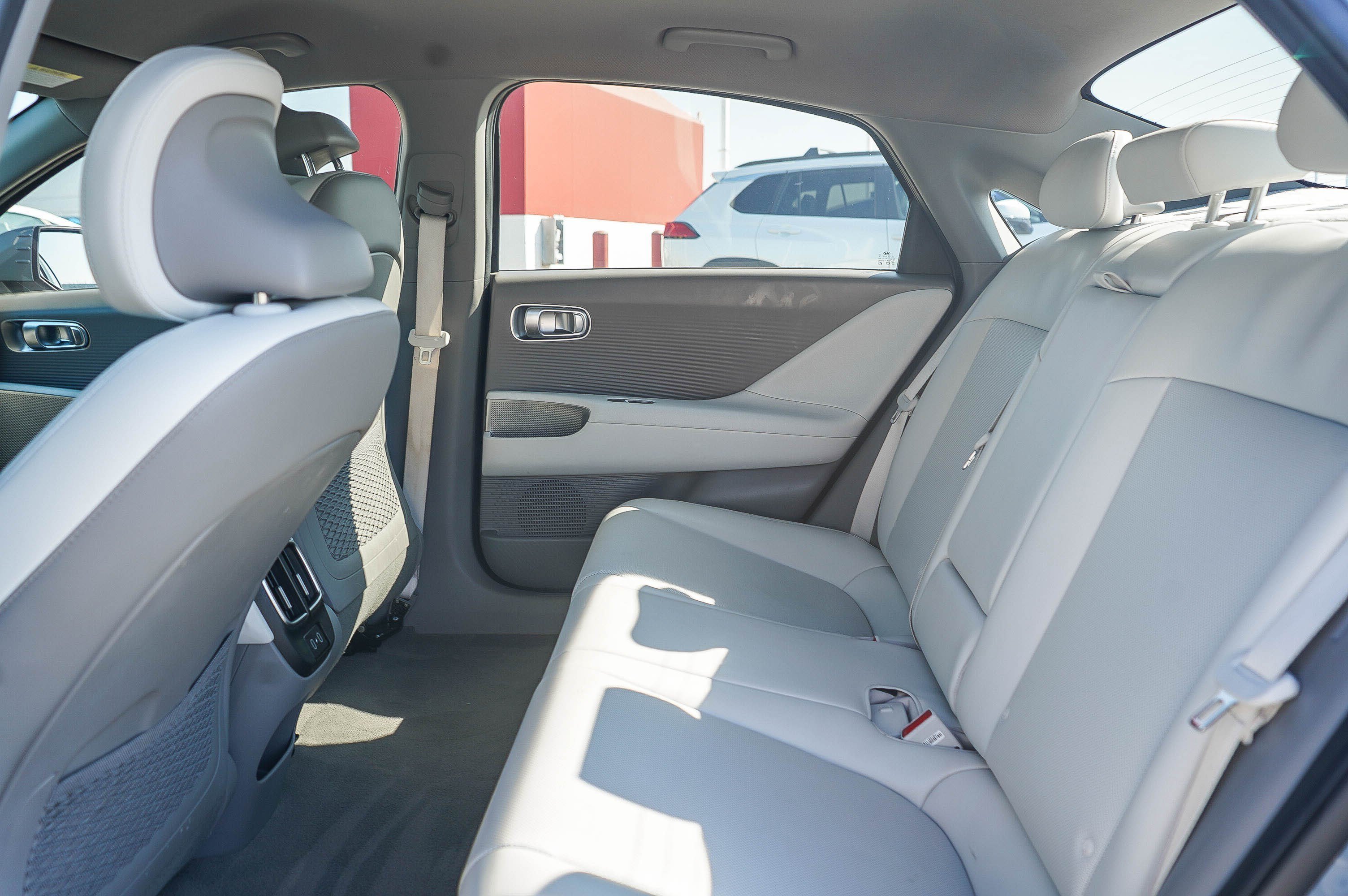 Used 2024 Transmission Blue Hyundai SEL image 18