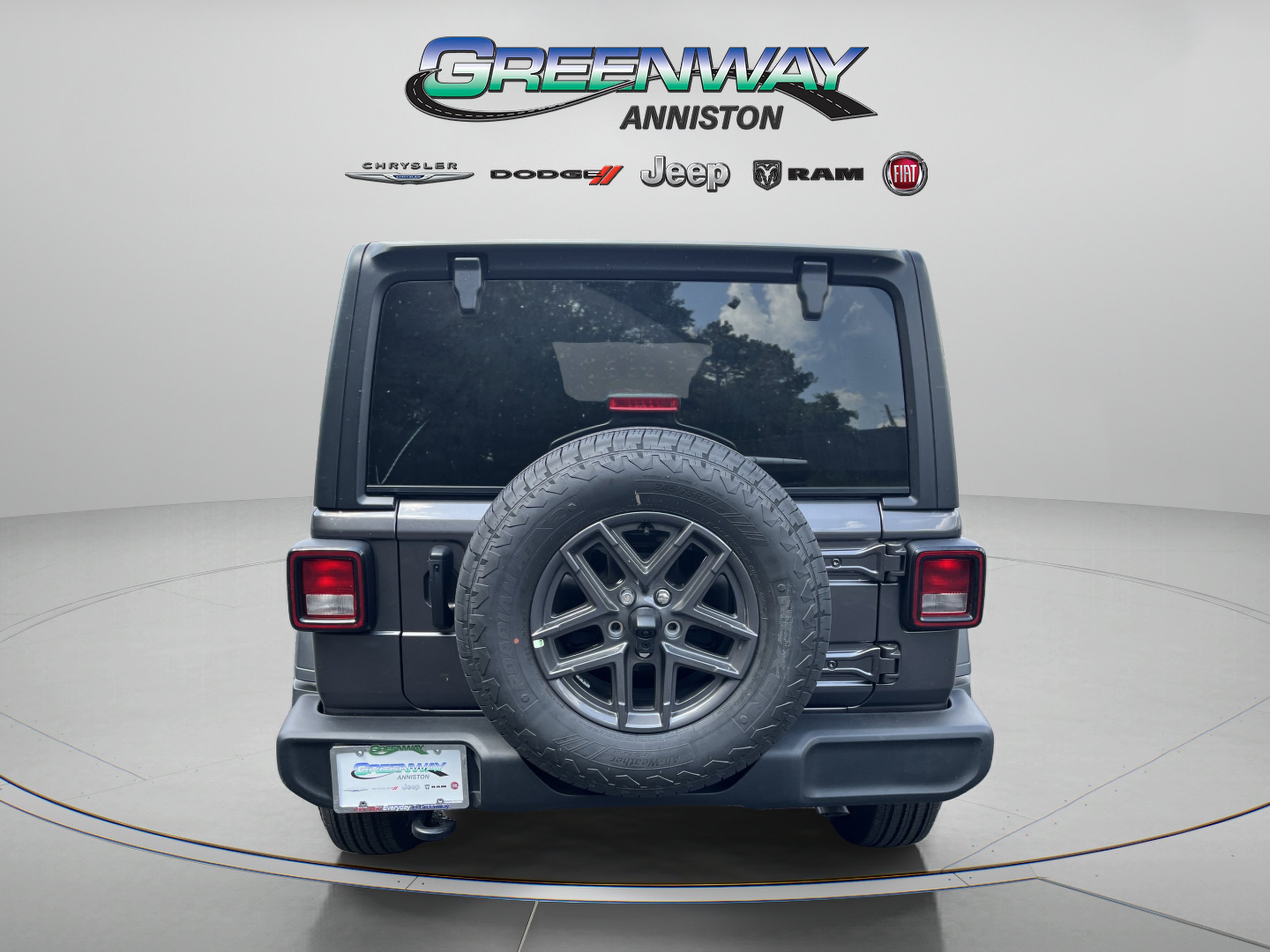 New 2026 Granite Crystal Metallic Clearcoat Jeep Sport S image 6