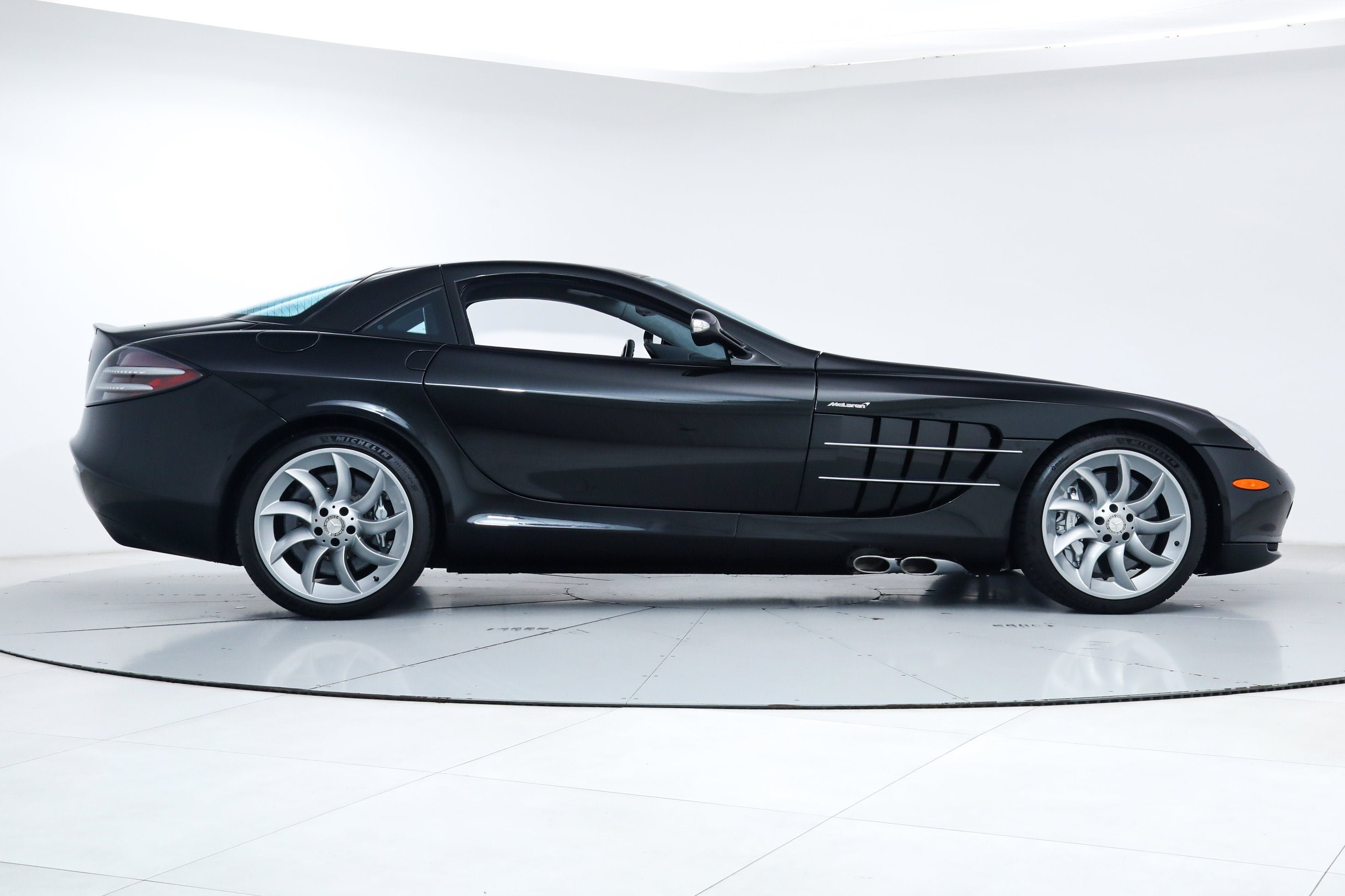Used 2006 Black Mercedes-Benz  image 7