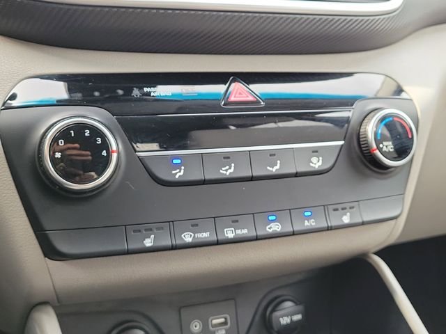 Used 2020 White Hyundai Value image 27