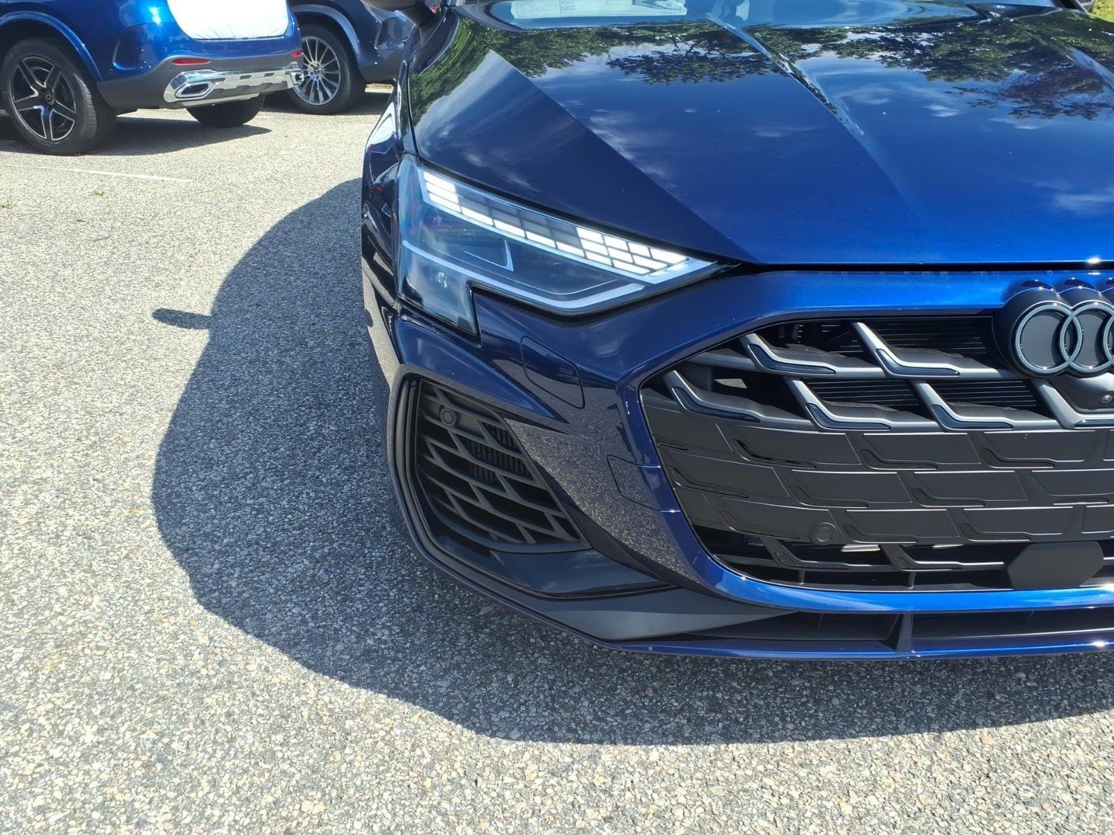 New 2026 Navarra Blue Metallic Audi PREM image 3