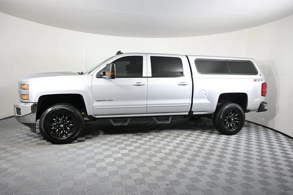 Used 2019 Chevrolet Silverado 2500HD LT with VIN 1GC1KSEY7KF196995 for sale in Forest Lake, Minnesota