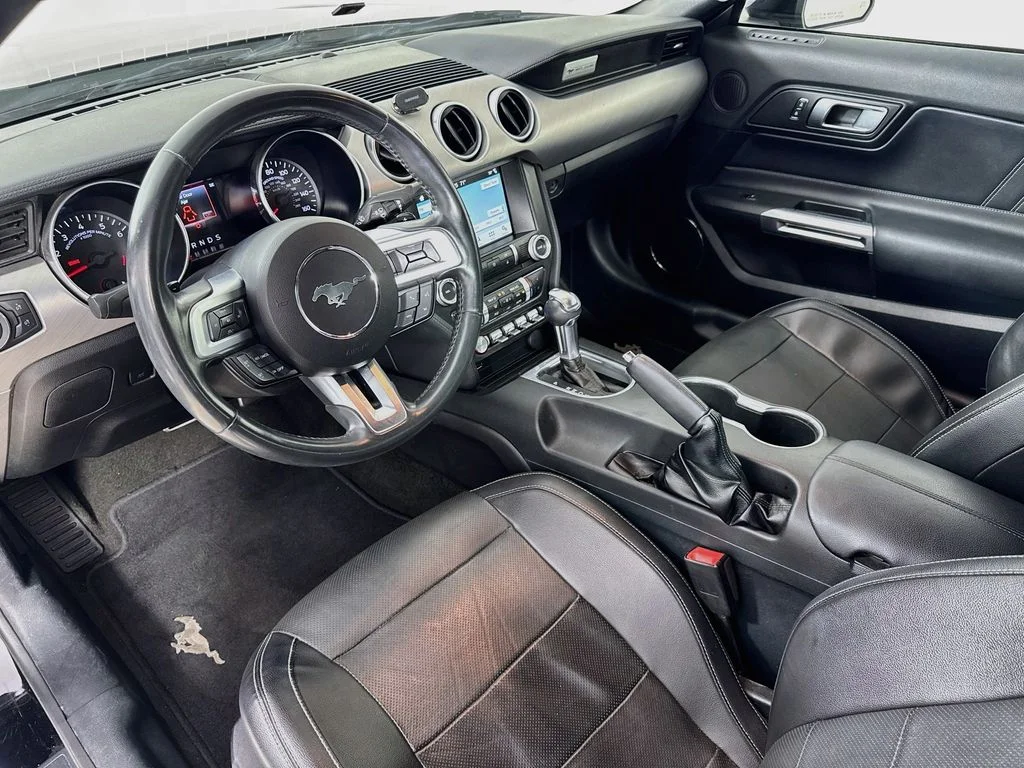 Used 2018 Black Ford GT Premium image 9