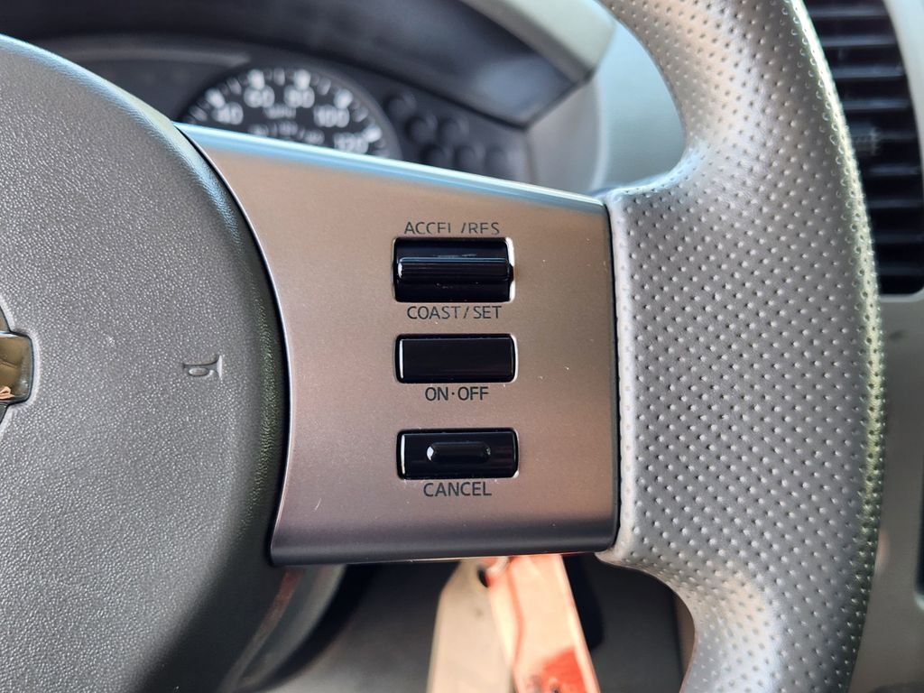 Used 2006 Gray Nissan SE image 22