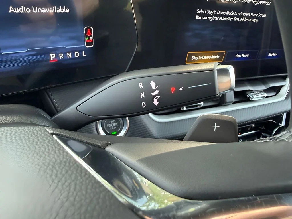 New 2027 White Chevrolet LT image 17