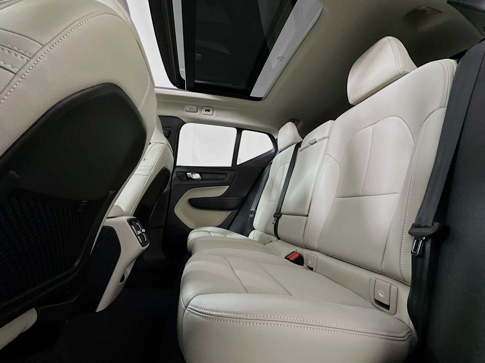 New 2026 Cloud Blue Volvo Ultra image 22