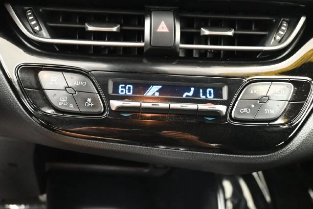Used 2019 Red Toyota LE image 33