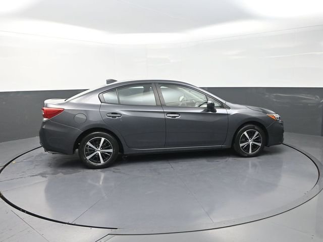 Used 2019 Gray Subaru 2.0i Premium image 9