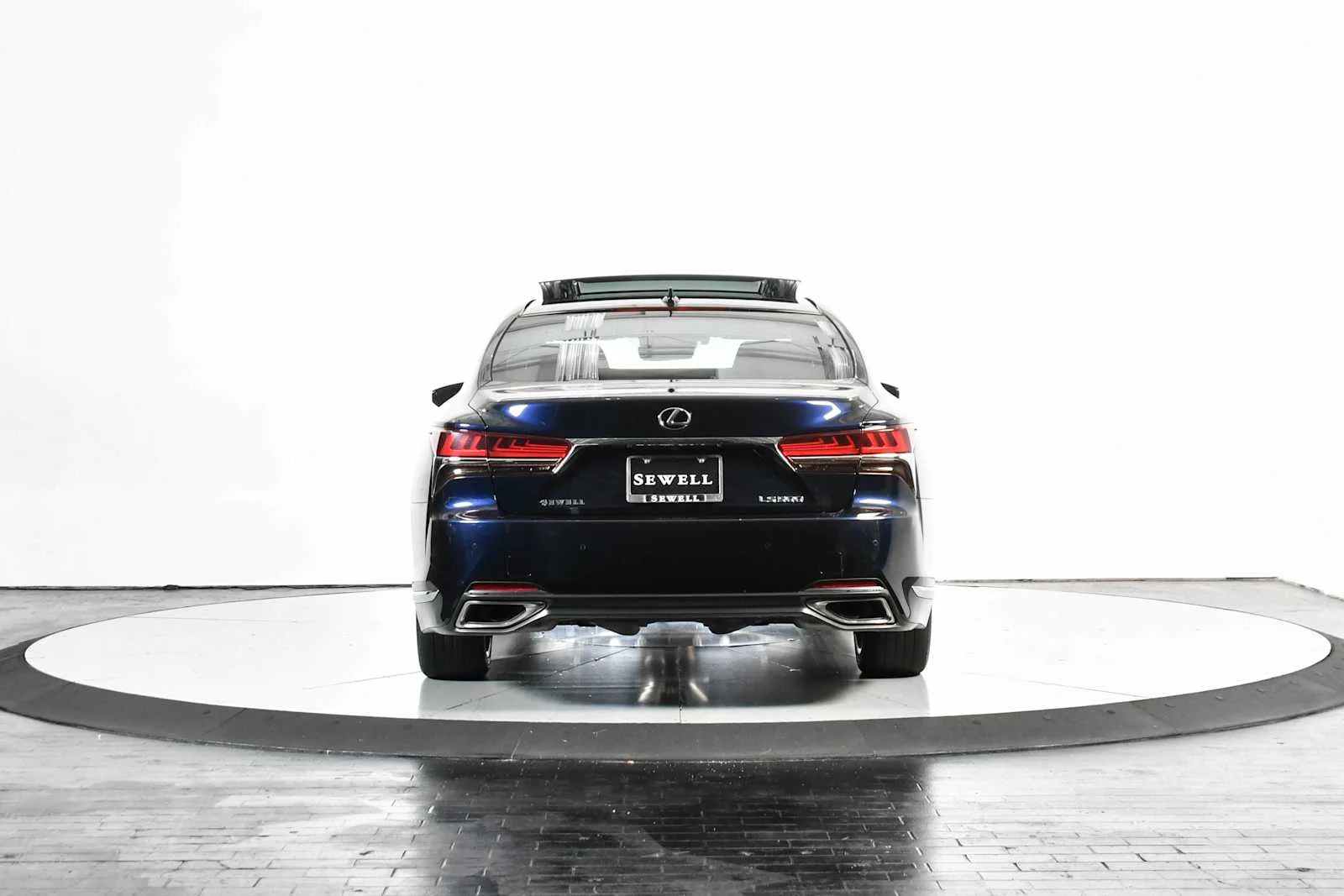 Used 2018 Nightfall Mica Lexus  image 5