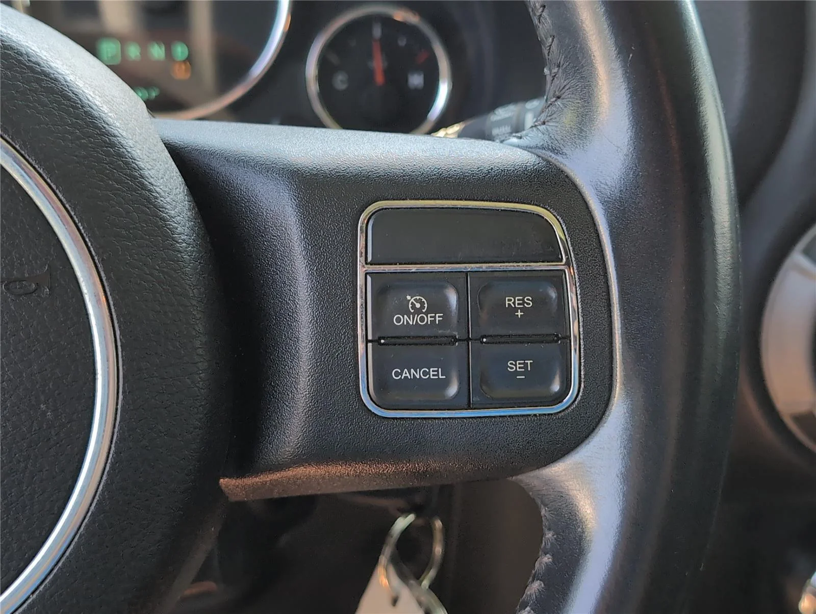 Used 2013 Gecko Pearl Jeep Sport image 29