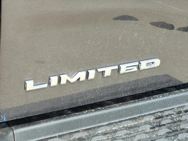 New 2025 Granite Crystal Metallic Clear-Coat Exterior Paint RAM Limited image 18
