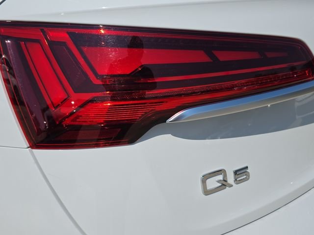 Used 2024 White Audi 55 Premium image 38