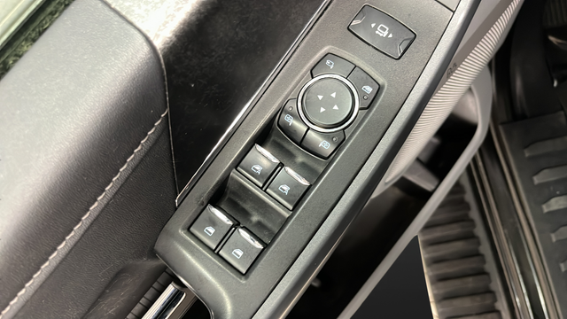 Used 2024 Agate Black Metallic Ford XLT image 21