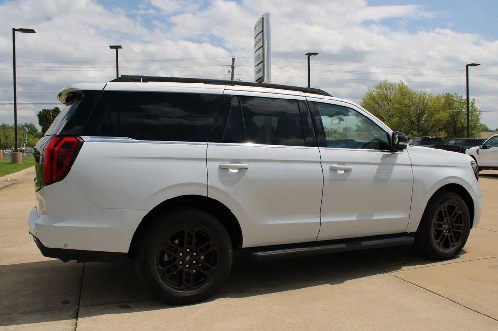 Used 2025 Silver Ford Active image 5