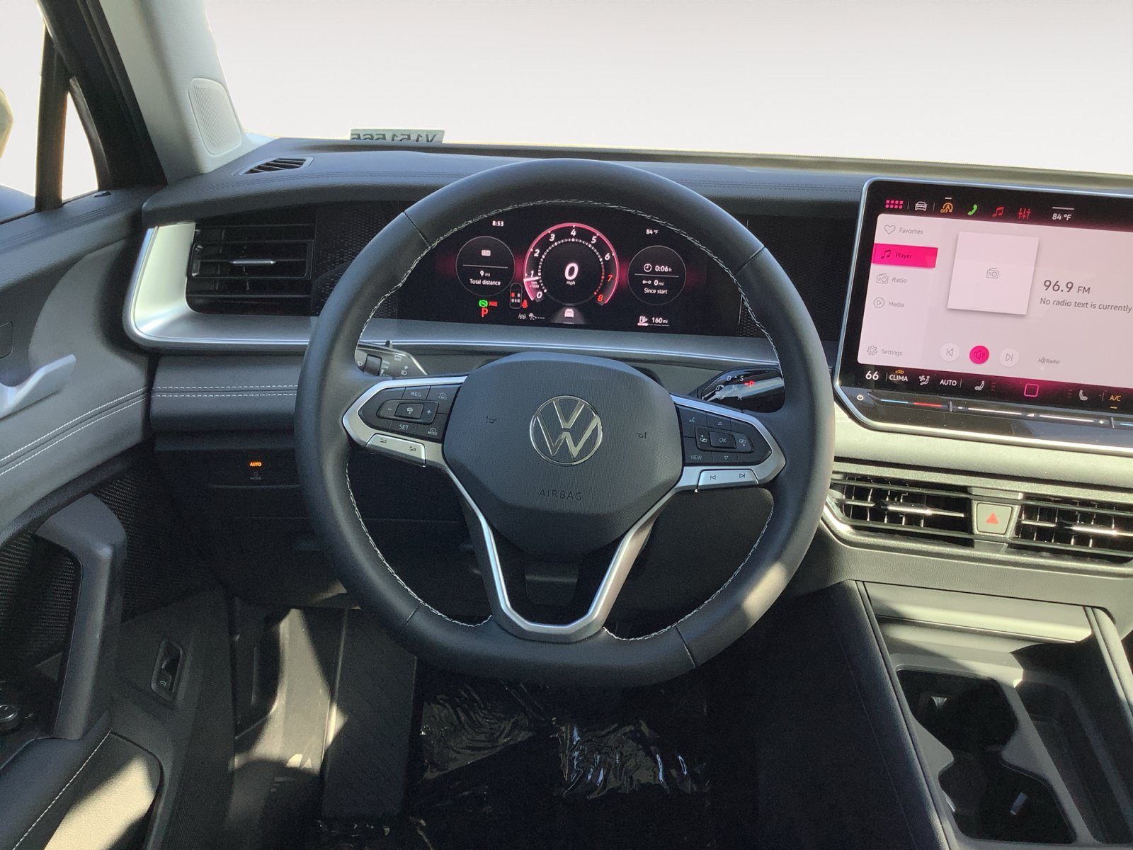 New 2026 PLATINUM GRAY Volkswagen SE image 15