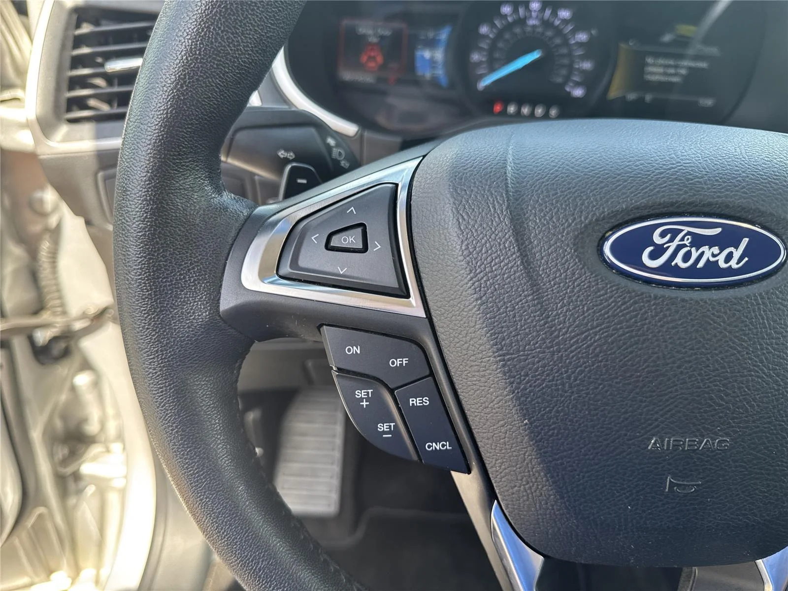 Used 2018 Ingot Silver Ford SEL image 21