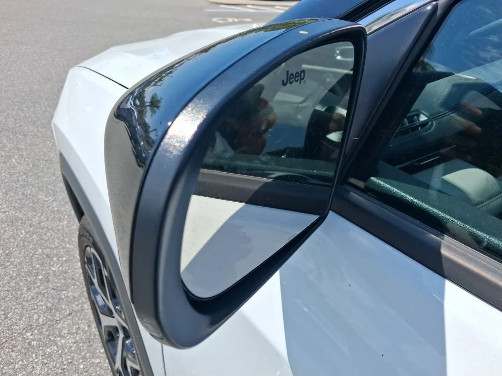 Used 2025 White Jeep Limited image 16