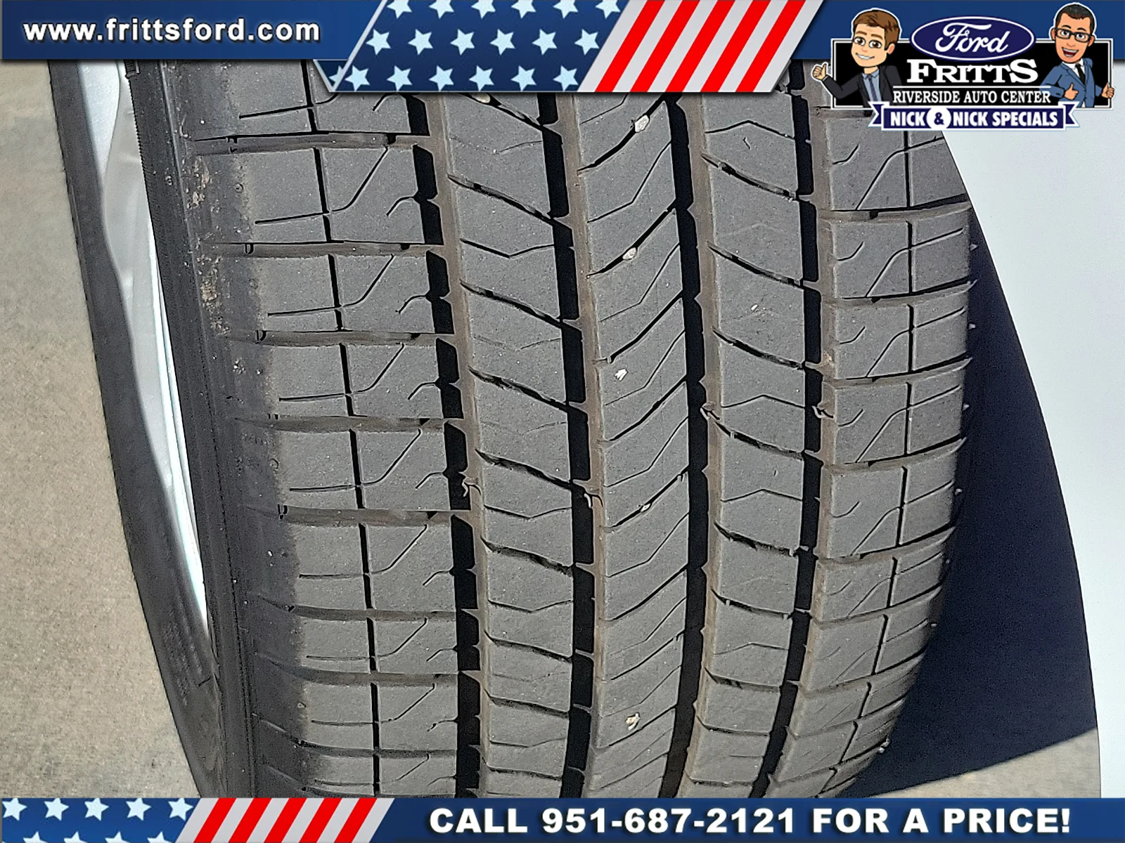 Certified Used 2019 Oxford White Ford SE image 19