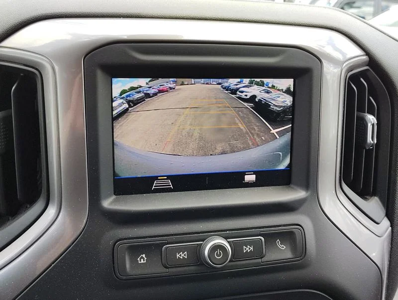 Used 2020 Silver Chevrolet Custom image 16