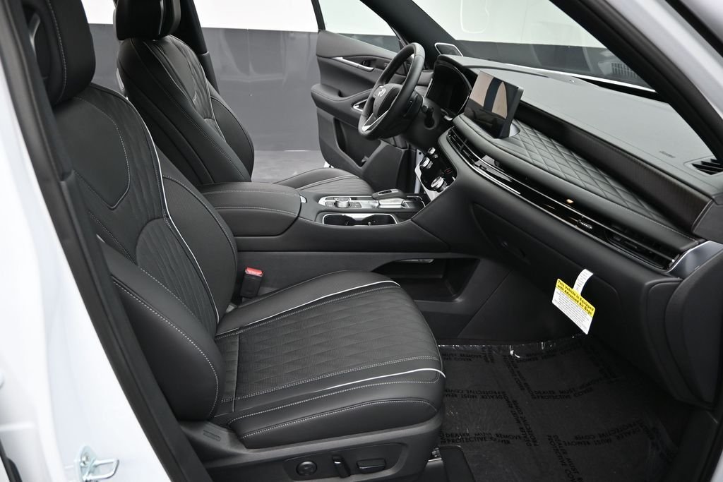 New 2027 2T RAD WHT INFINITI Autograph AWD image 16