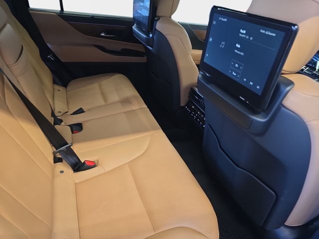 Used 2026 White Lexus 600 Luxury image 13