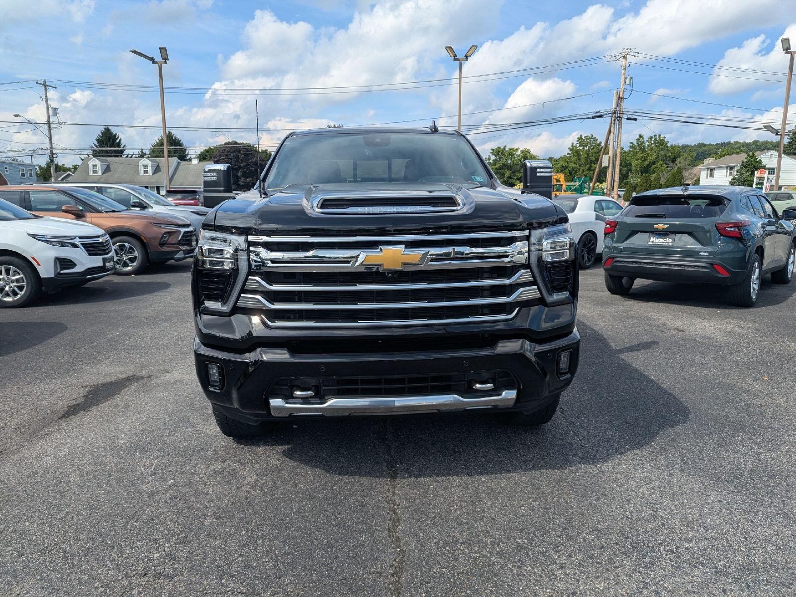 Used 2024 Black Chevrolet High Country image 2
