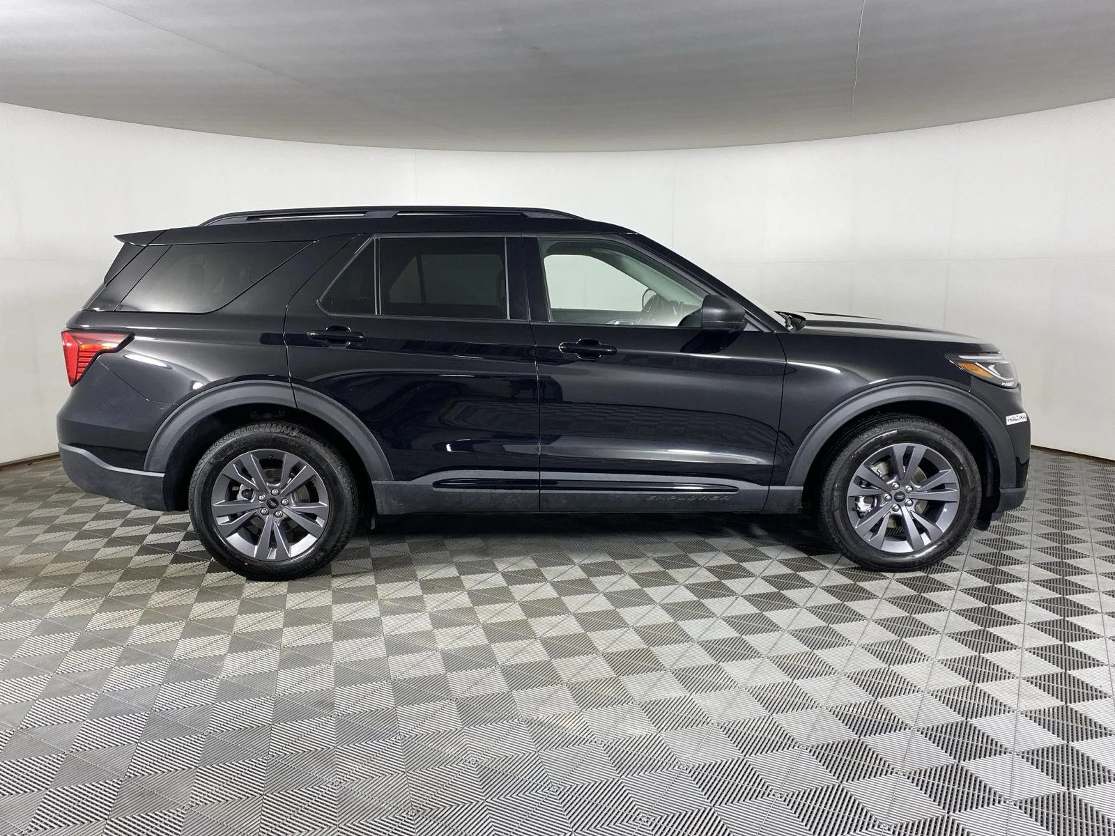 New 2026 Agate Black Metallic Ford Active image 8